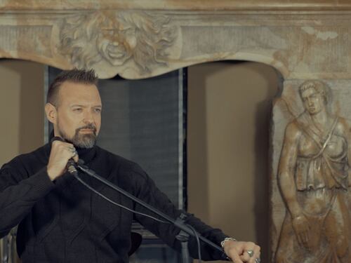 "Canto il richiamo costante e infinito della nostra terra"