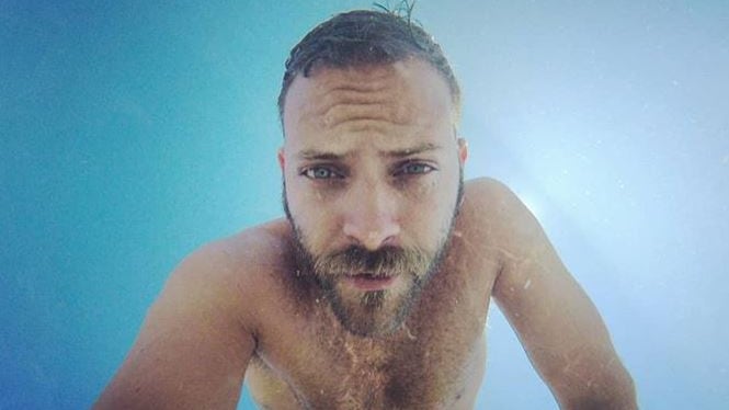 Alessandro Borghi sul set con Patrick Dempsey per una nuova serie di Sky