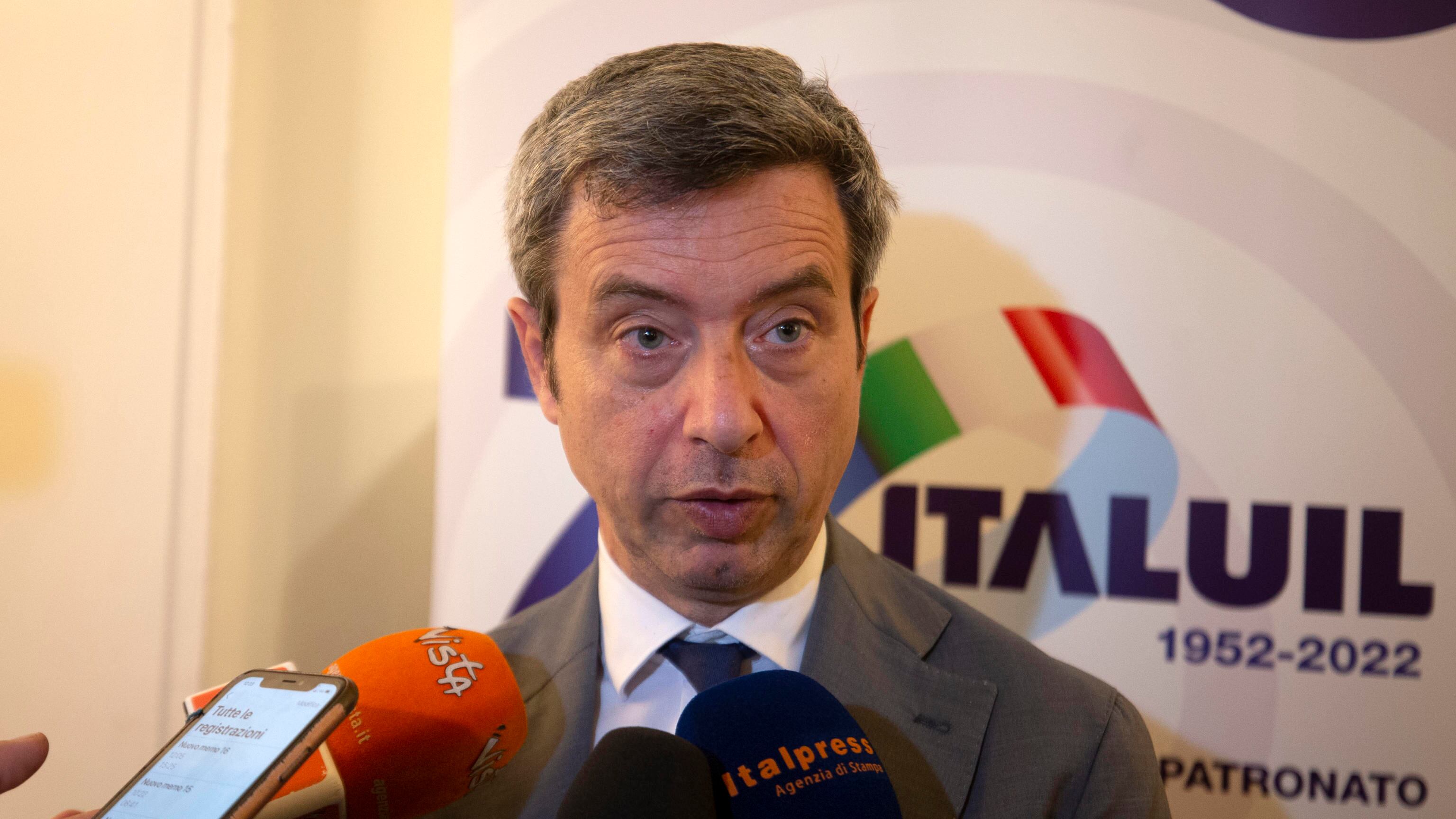 Il ministro Orlando a Bogotà per festeggiare il compagno Petro. Chi paga?