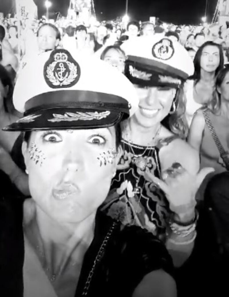 Notte scatenata per Caterina Balivo al Jova Beach Party 4