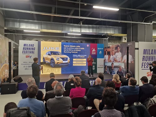 Nuova Nissan Juke 2024 al Milano Running Festival, guarda tutte le foto