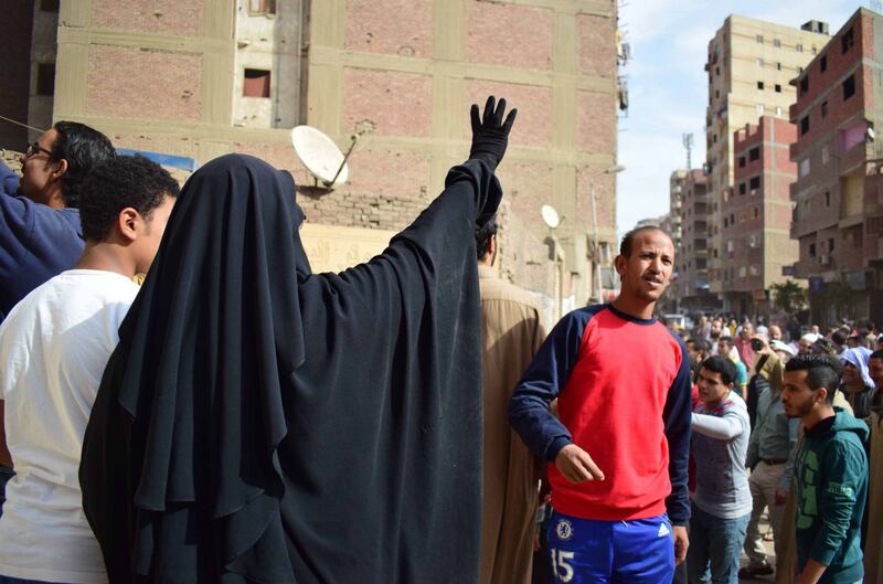 Manifestanti pro-Morsi in corteo a Giza 1