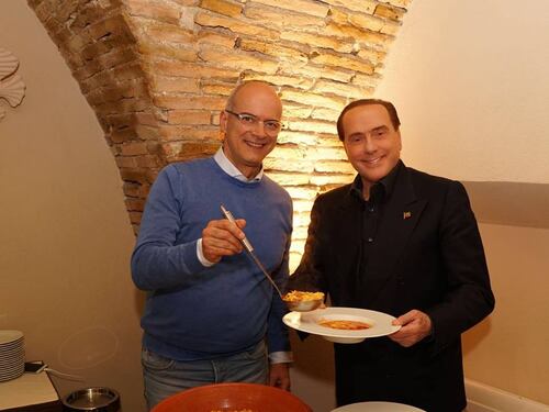 Dall'elicottero al brodetto, la giornata di Berlusconi in Molise