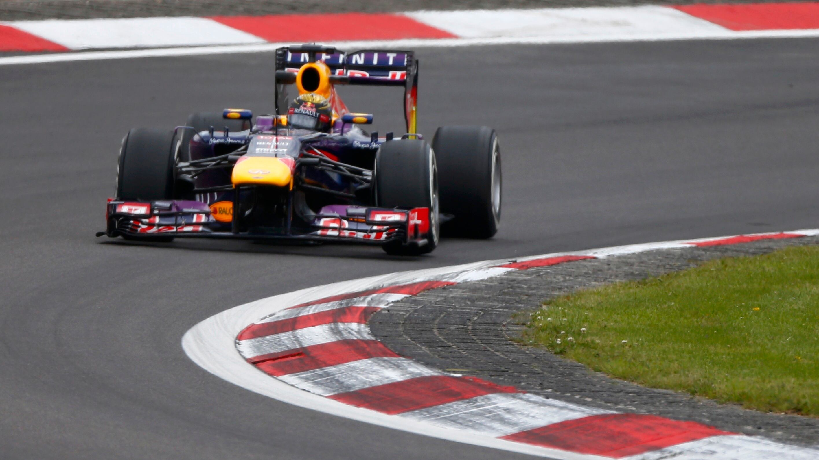 Formula Uno, protesta la Red Bull: senza motore competitivo usciamo da circus