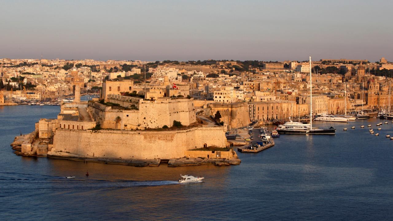 La faccia tosta dei furbetti di Malta