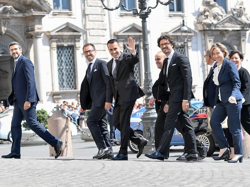 M5s, una emorragia infinita: se ne vanno altri due deputati