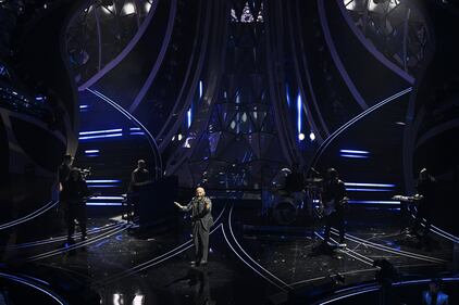 Sanremo 2024: ecco il look della terza serata del Festival dai Negramaro 12