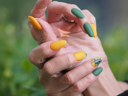 Nail art, i colori e le idee più chic per l'autunno