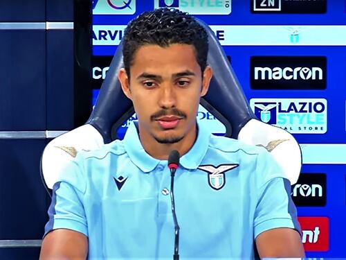 "Troppe preghiere", e il calciatore viene scaricato e torna alla Lazio