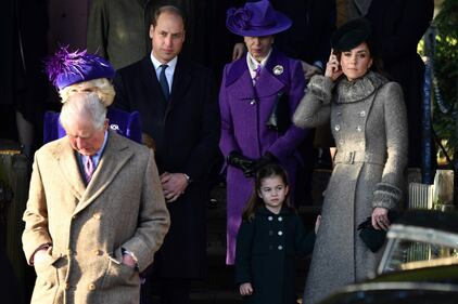 Sandringham, la royal family durante la messa di Natale  2