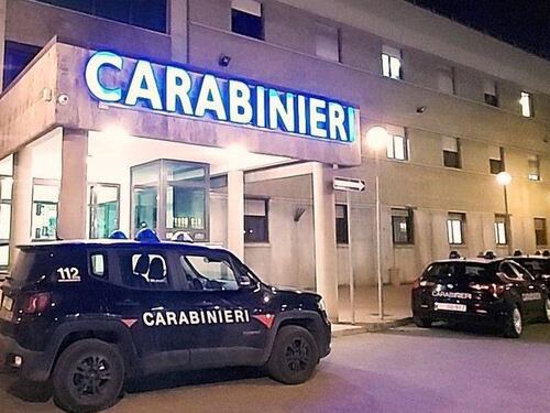 Orrore a Gela, uccide la madre per soldi poi confessa: era "impassibile e tranquillo"