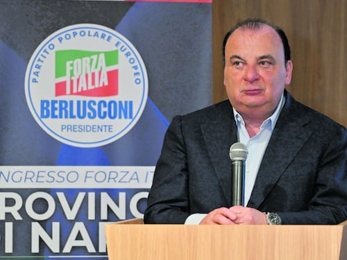 Forza Italia riparte dalla Campania. Per Martusciello è “un nuovo inizio”
