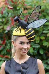 I cappelli e i look più curiosi del Royal Ascot 11