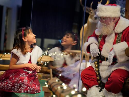"Non devono toccare il Natale". Scoppia la rivolta contro il lockdown