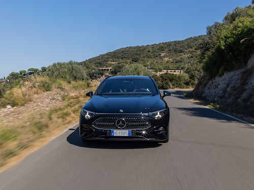 Mercedes CLA Shooting Brake, il viaggio comincia a bordo