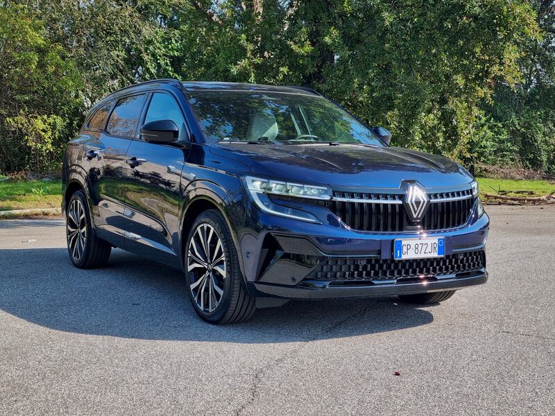 Renault Espace E-Tech: guarda la gallery del nuovo SUV sette posti 5