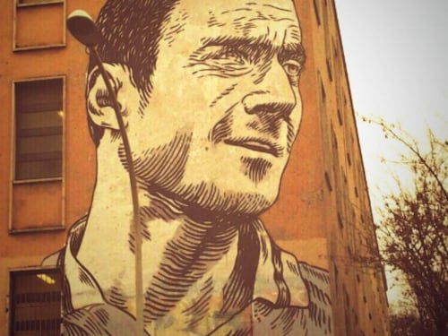 Totti come il papa, diventa un murales a Roma