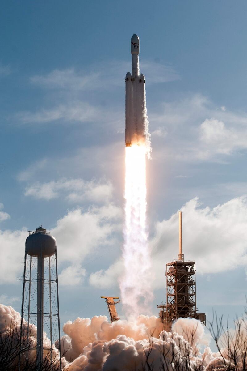 Parte il bus spaziale di Space X 8