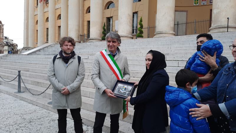 L'arrivo di Zhara in Italia 1