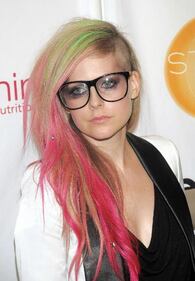 Vip e capelli multicolor, la moda delle tinte arcobaleno 17