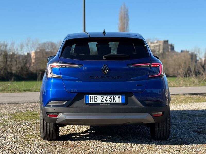 Renault Captur 1.8 E-Tech: guarda tutte le foto 7