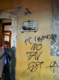 Scontri tra No-Tav e forze dell'ordine 1