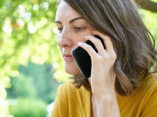 Chiamate mute e clonazione vocale: cosa c’è da sapere per proteggersi