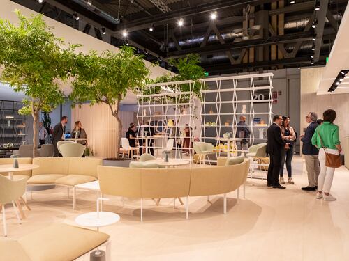 Salone del Mobile, taglio del nastro con la premier Giorgia Meloni