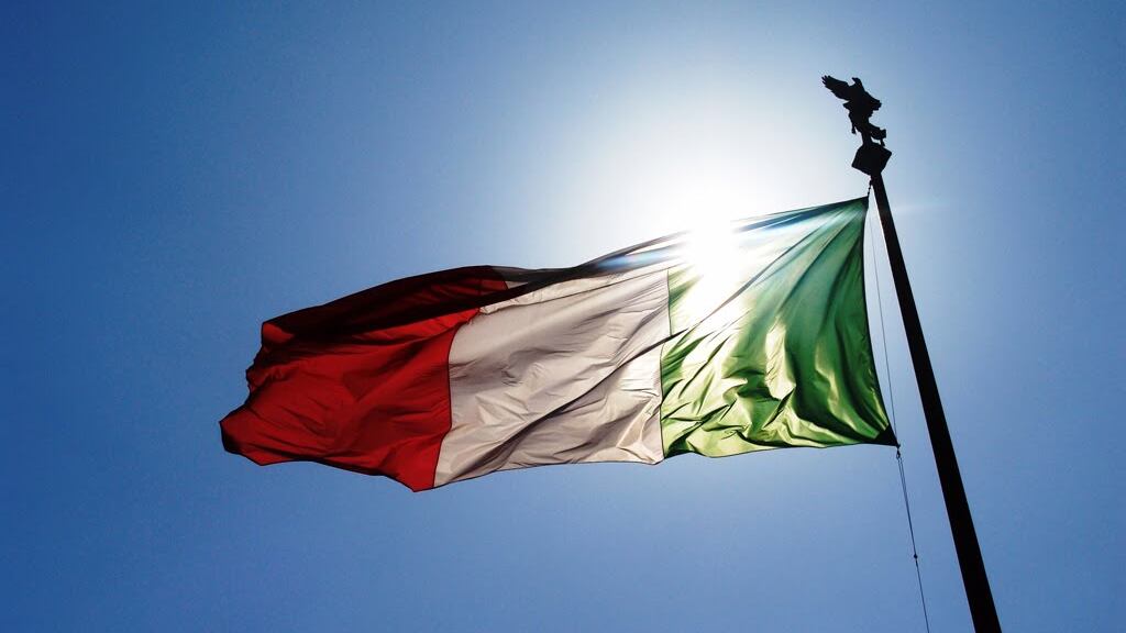 Quando il 4 novembre era l'orgoglio italiano E il Tricolore sventolava