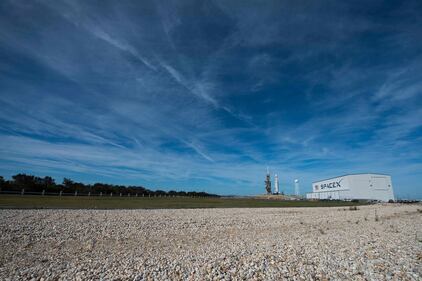 Parte il bus spaziale di Space X 16