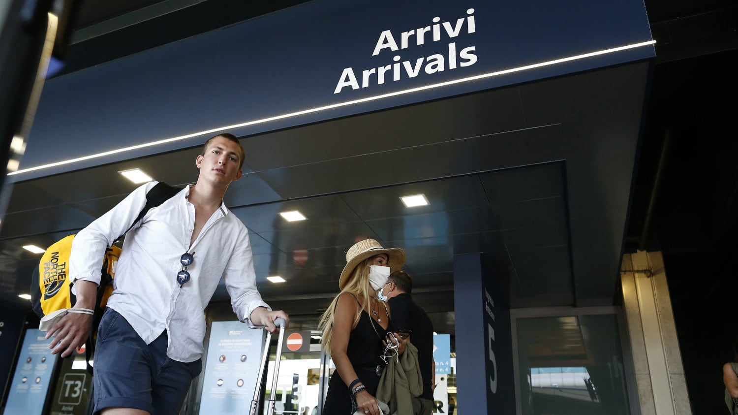 "Ci sono pure milanesi". Scatta la paura per i contagi da rientro