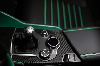 Alfa Romeo Giulia SWB by Zagato: ecco le foto 16