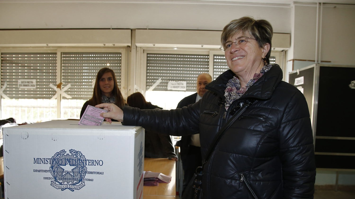 Ostia, bufera sui grillini: "Appalto alla ditta indagata"