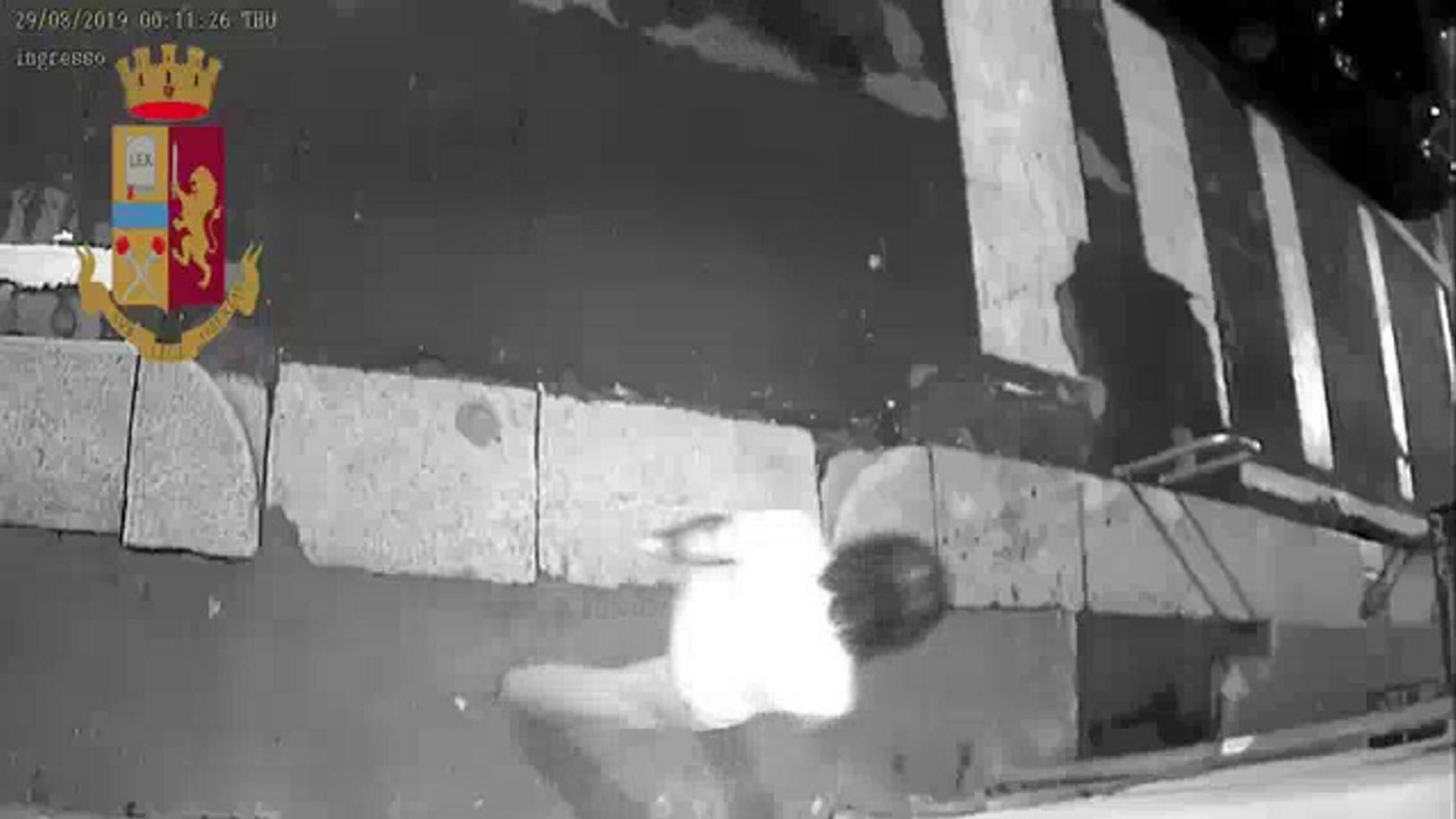 Assaltavano i tassisti Bonnie e Clyde in cella