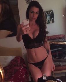 Antonella Mosetti hot in barca 14