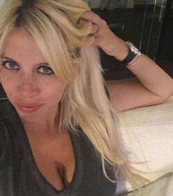 Wanda Nara, sexy bikini sui social 17