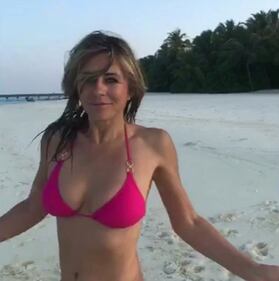 Liz Hurley, balletto bollente sui social 2