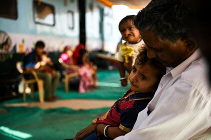 Il "vagone della salute" cura gratis i più poveri dell'India 11