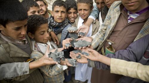 Yemen, bombardamenti vicino alla capitale Sana'a 1