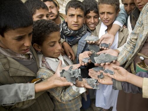 Yemen, bombardamenti vicino alla capitale Sana'a