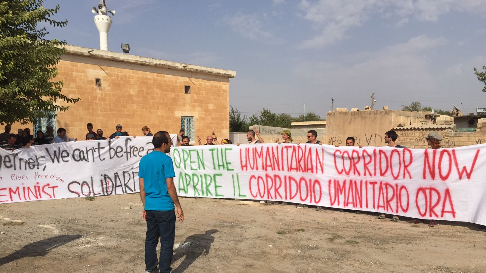 Il governo turco impedisce alla delegazione italiano l'ingresso a Kobane