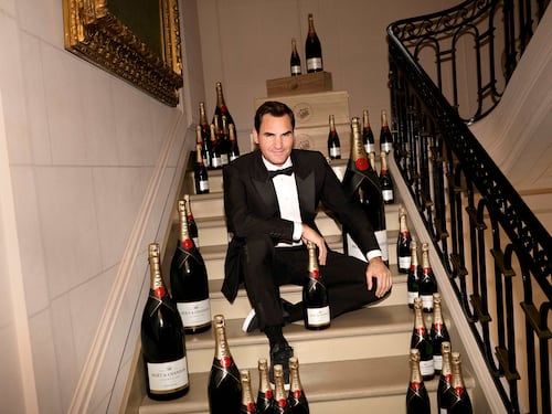 Se Federer invita gli amici a uno Champagne-party