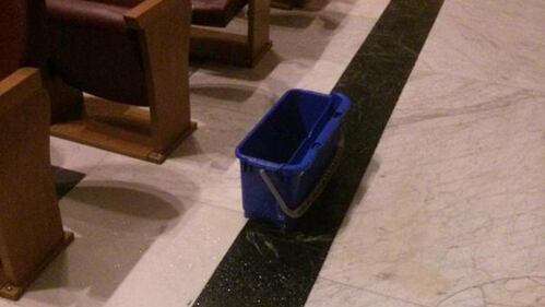 In Campidoglio piove. La soluzione? I secchi 2