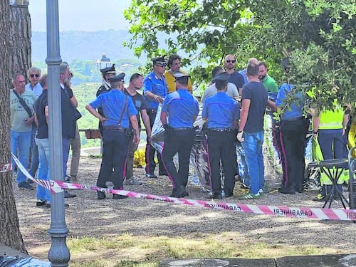 Spara e uccide il killer del figlio. La vendetta alla fermata del bus