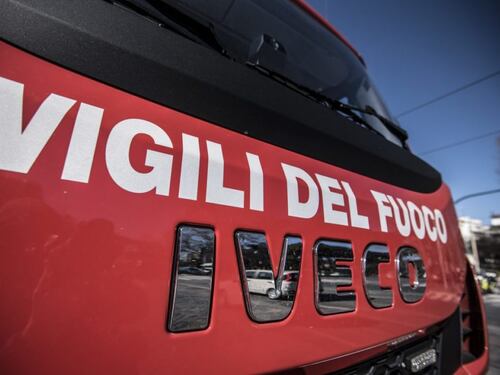 Due donne si tuffano per salvare il cane: entrambe scomparse