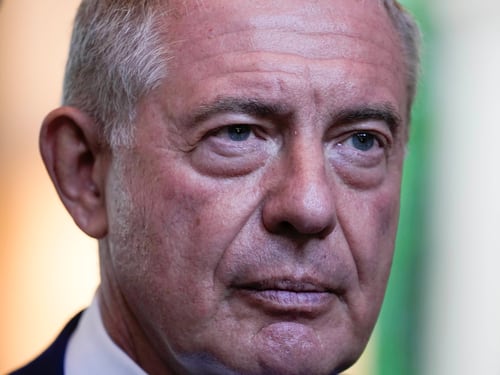 Stellantis, mano tesa del governo. Ma garanzie sul piano per l'Italia