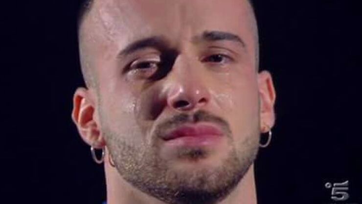 Amici, anche il professionista Andreas Muller lascia la scuola