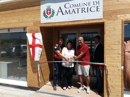 Amatrice, ecco il nuovo municipio grazie alle donazioni dei milanesi
