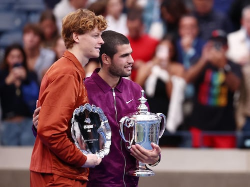 Un Alcaraz perfetto trionfa agli Us Open. Jannik disarmato si deve inchinare