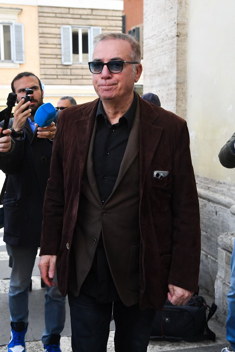Funerali Antonello Fassari, l'ultimo saluto di parenti e colleghi 9
